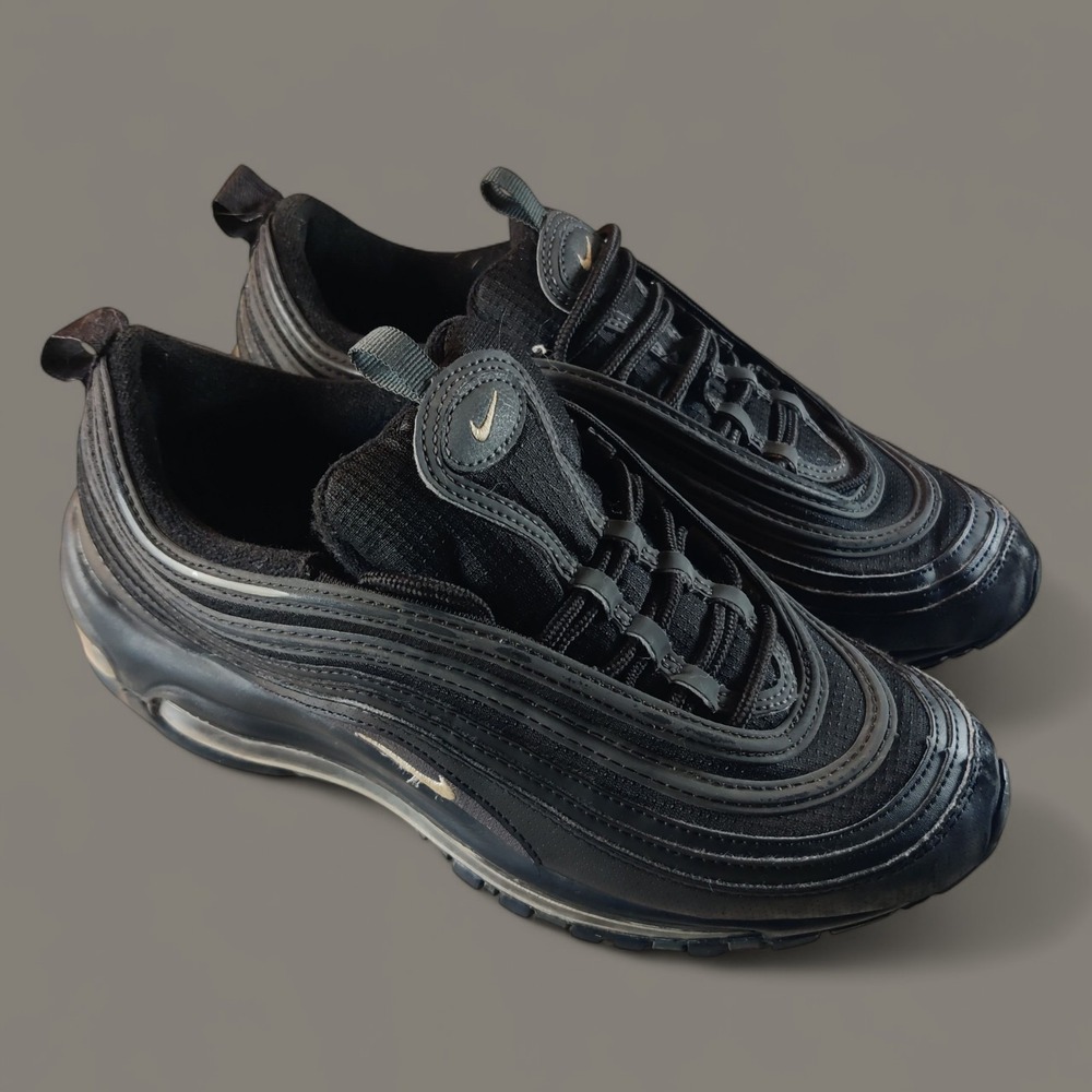 Nike Air Max 97 GS Triple Black Shoes Youth Size 7 Sneakers‎ Athletic 921522-011
